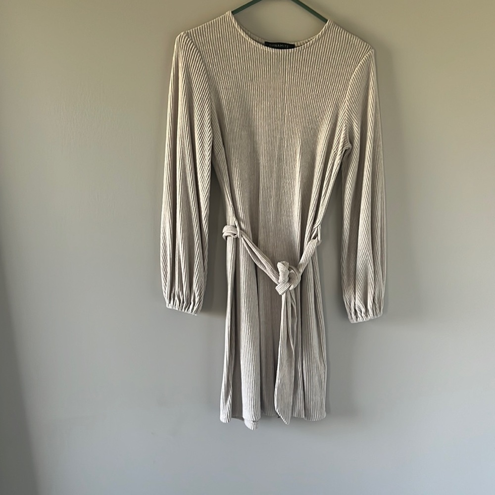 Cream Sweater Dress. Size Xs